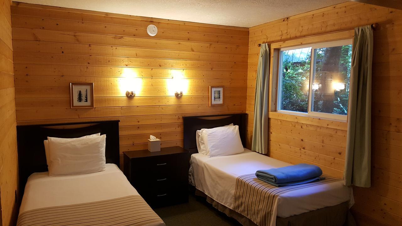 Emerald Forest Cabins Trinidad Esterno foto
