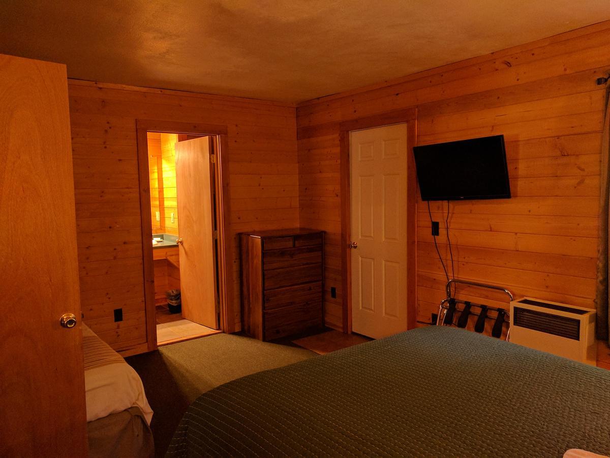 Emerald Forest Cabins Trinidad Esterno foto