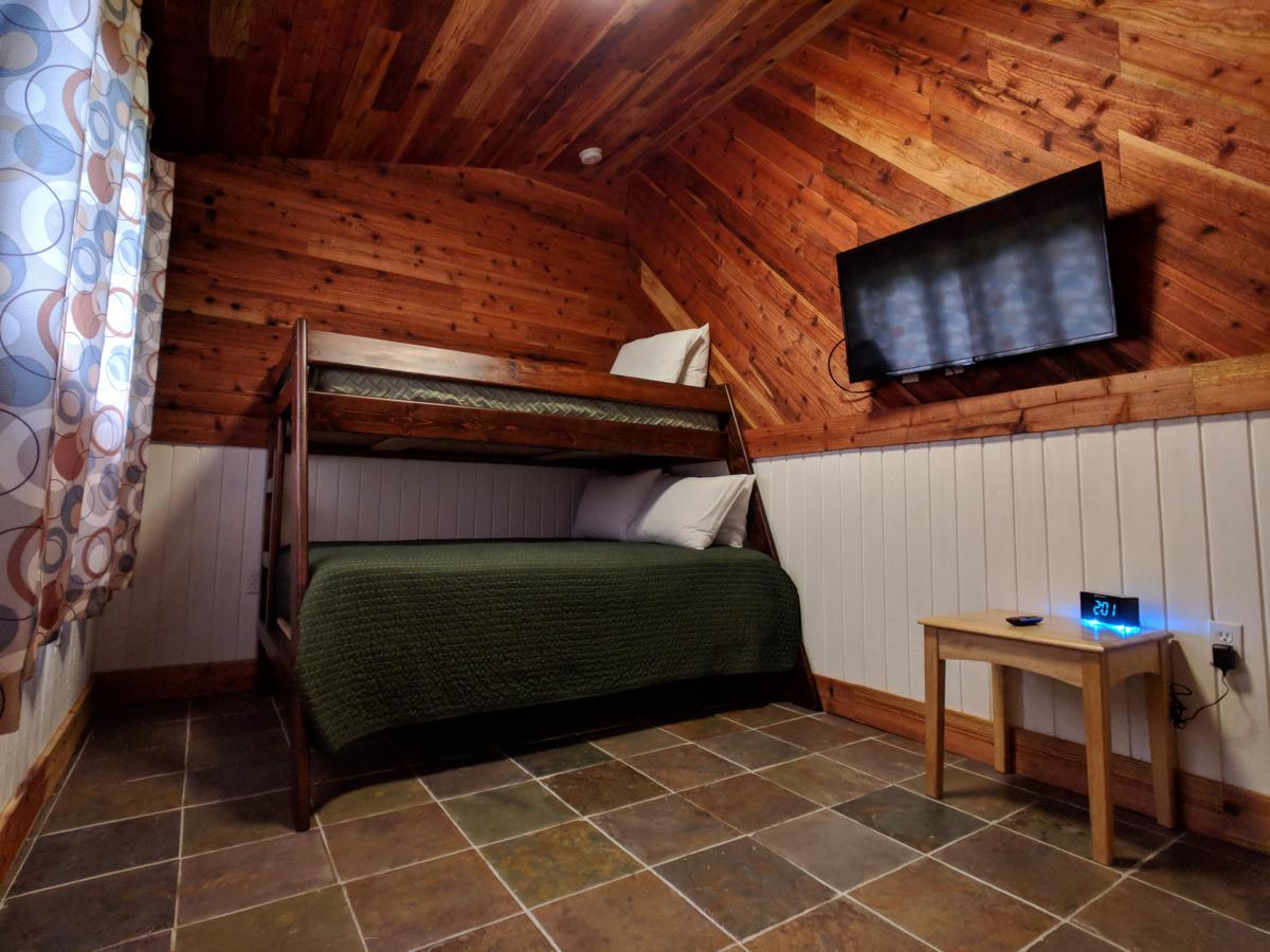 Emerald Forest Cabins Trinidad Esterno foto