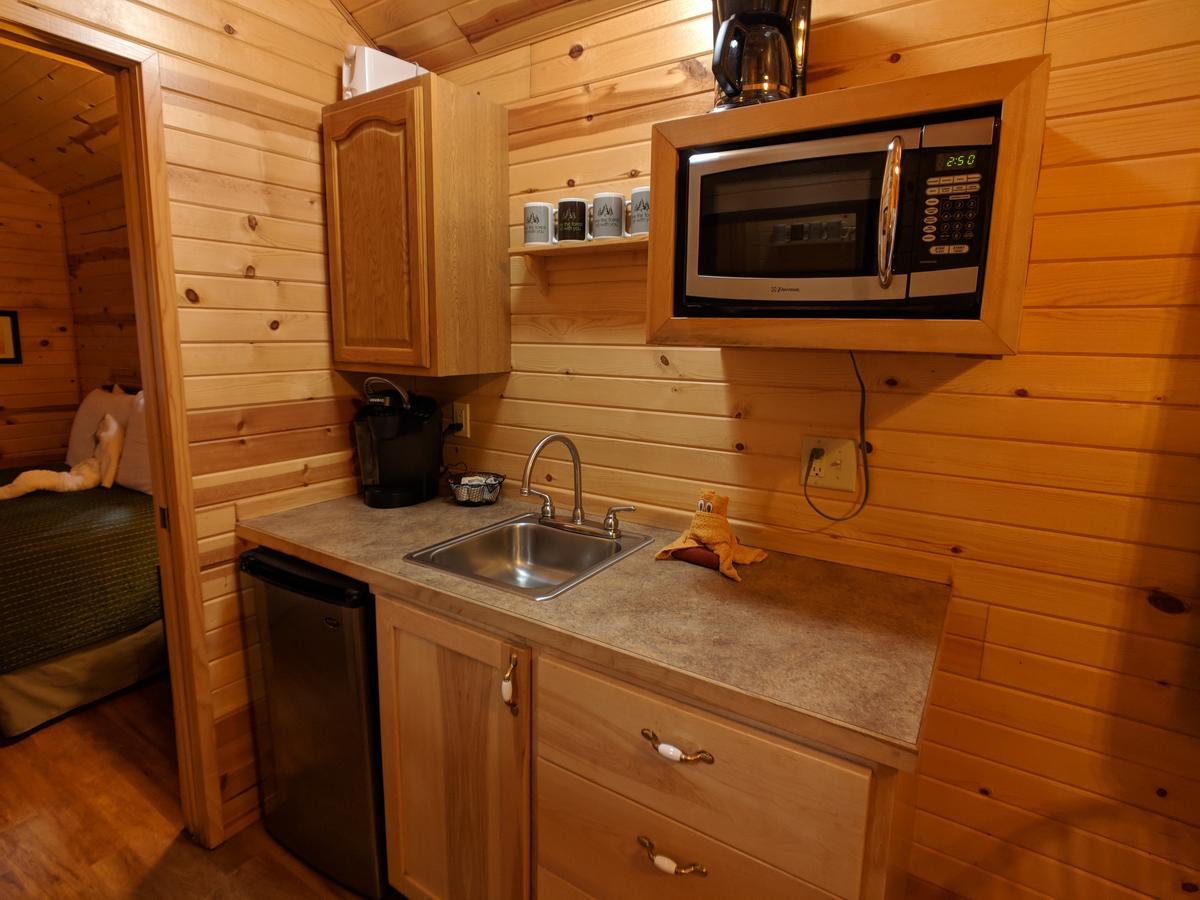 Emerald Forest Cabins Trinidad Esterno foto